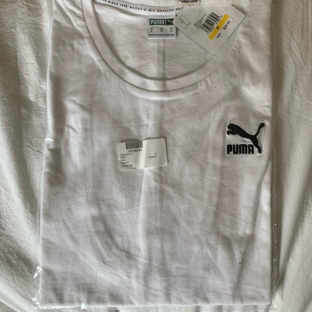 Mens Medium Puma shirt